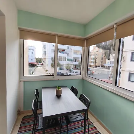 Renovated 2br Near Mackenzie - New Sunrise 105